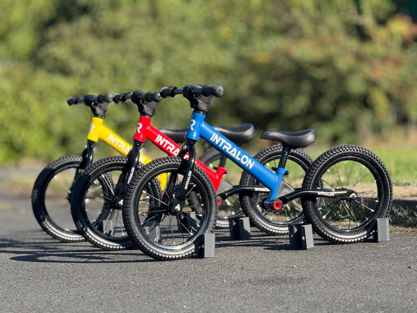 INTRALON Long Wheel Base 14" balance bike 3 4 5 6 years old boys and girls 7 INTRALON INTRALON Balance Bike long wheels 14 2 3 4 5 6 years boys girls colour 2025-09-22 at 22.13.39 very side