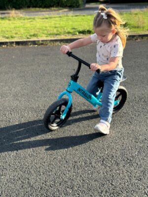 INTRALON Balance Bike testing and riding review feedback boy and girl gallery03b32738 1489 443e ac6e 5d537ea53ec5 INTRALON