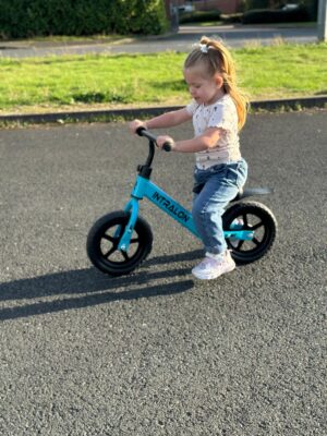 INTRALON Balance Bike testing and riding review feedback boy and girl gallery1da51721 4261 4774 b7f1 8ee0fcbac904 INTRALON