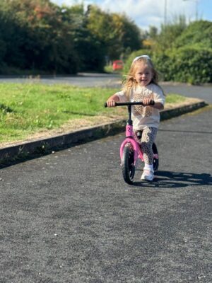 INTRALON Balance Bike testing and riding review feedback boy and girl gallery516dbd87 3ca8 4d43 a330 e199dcb2fec7 INTRALON