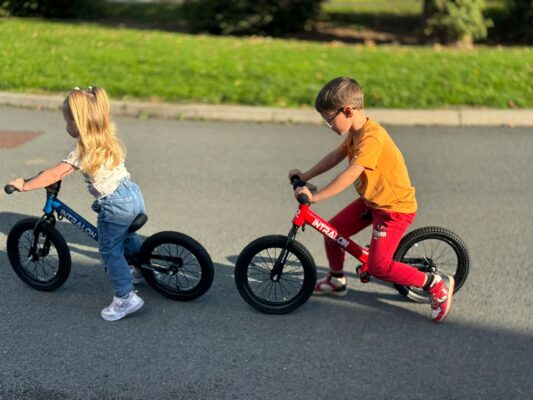 INTRALON Balance Bike testing and riding review feedback boy and girl galleryc7837f42 7196 4436 87b9 d174cc012575 INTRALON